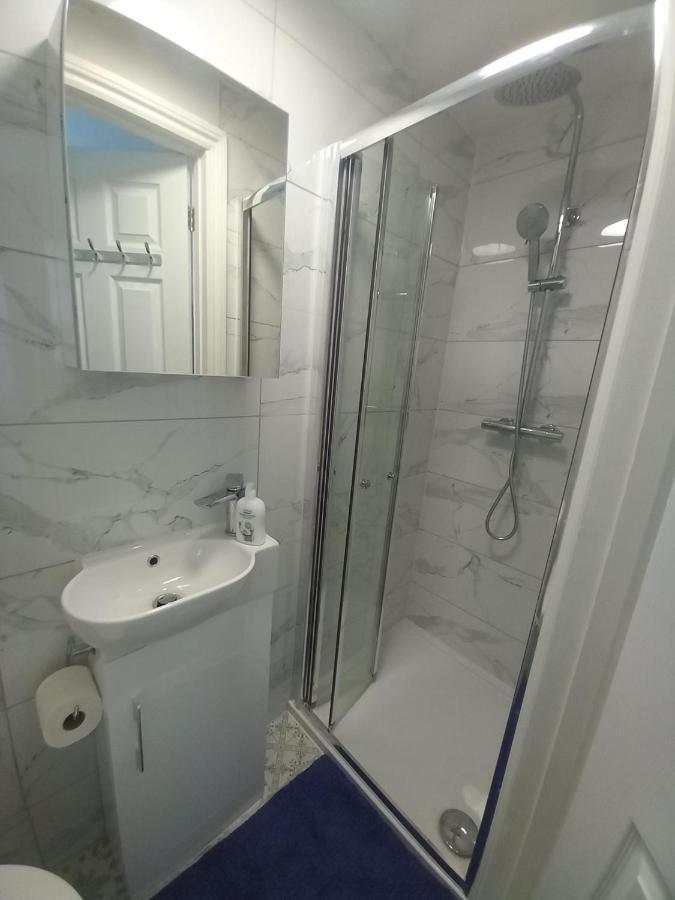 Mari London Holiday Room Ilford Dış mekan fotoğraf